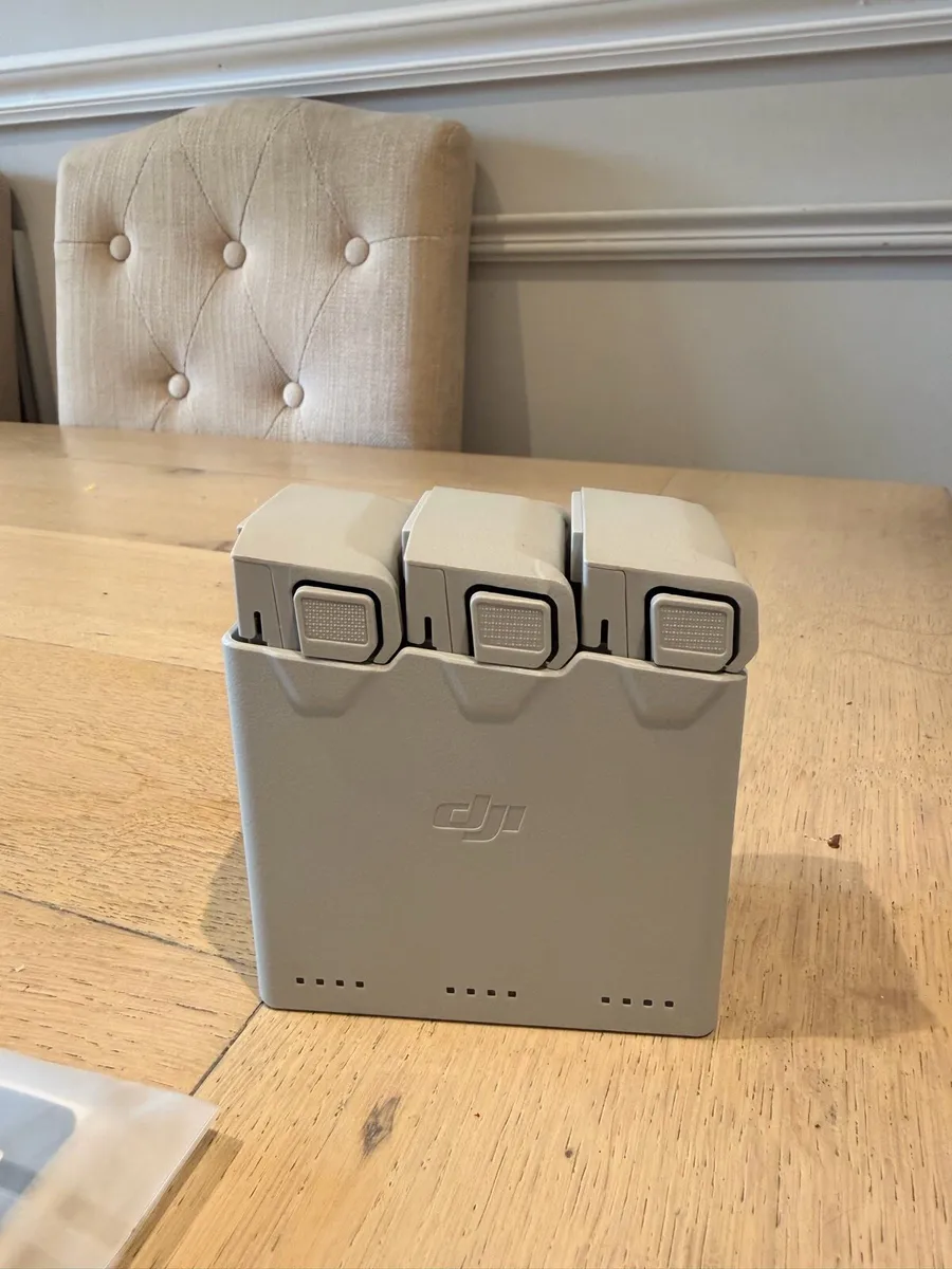 DJI mini 4 Pro Fly More Combo - Image 4