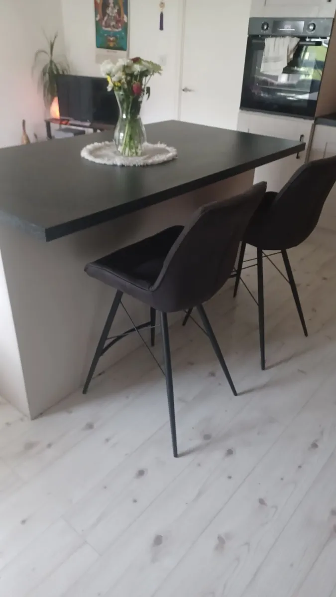 Kitchen island - Image 3