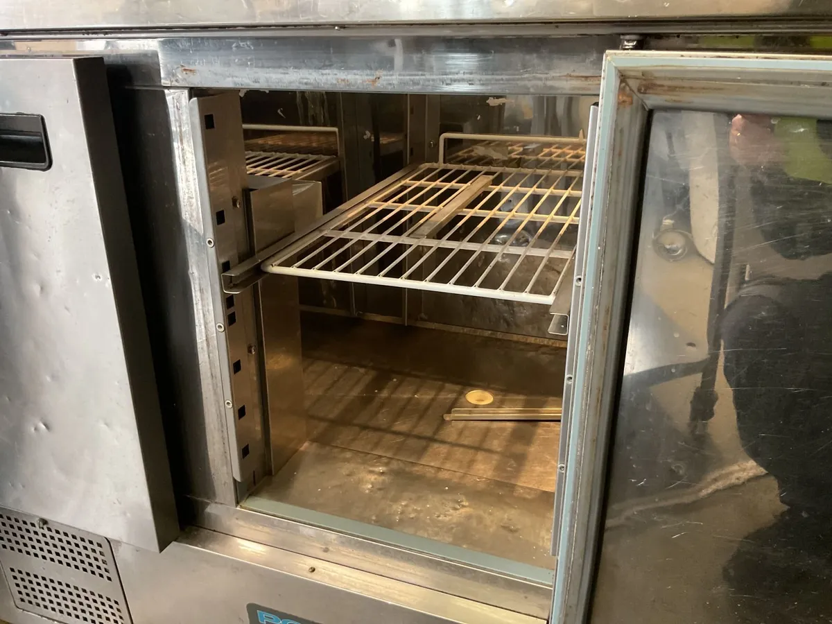 Unreserved Auction Of Bochelli's Restaurant - Image 2