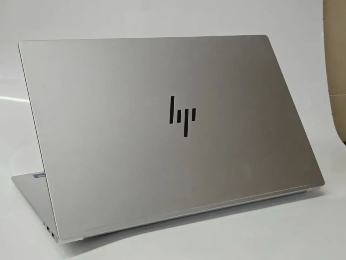 HP OmniBook 7 Laptop 17.3" FHD Touch Warranty - Image 2