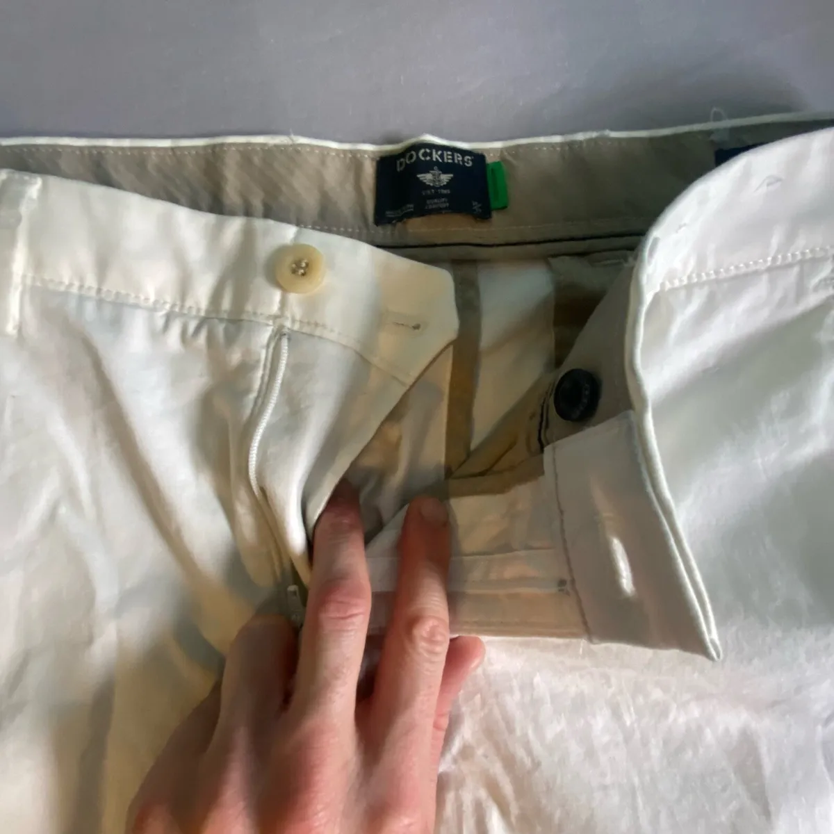 White dockers chinos - Image 3