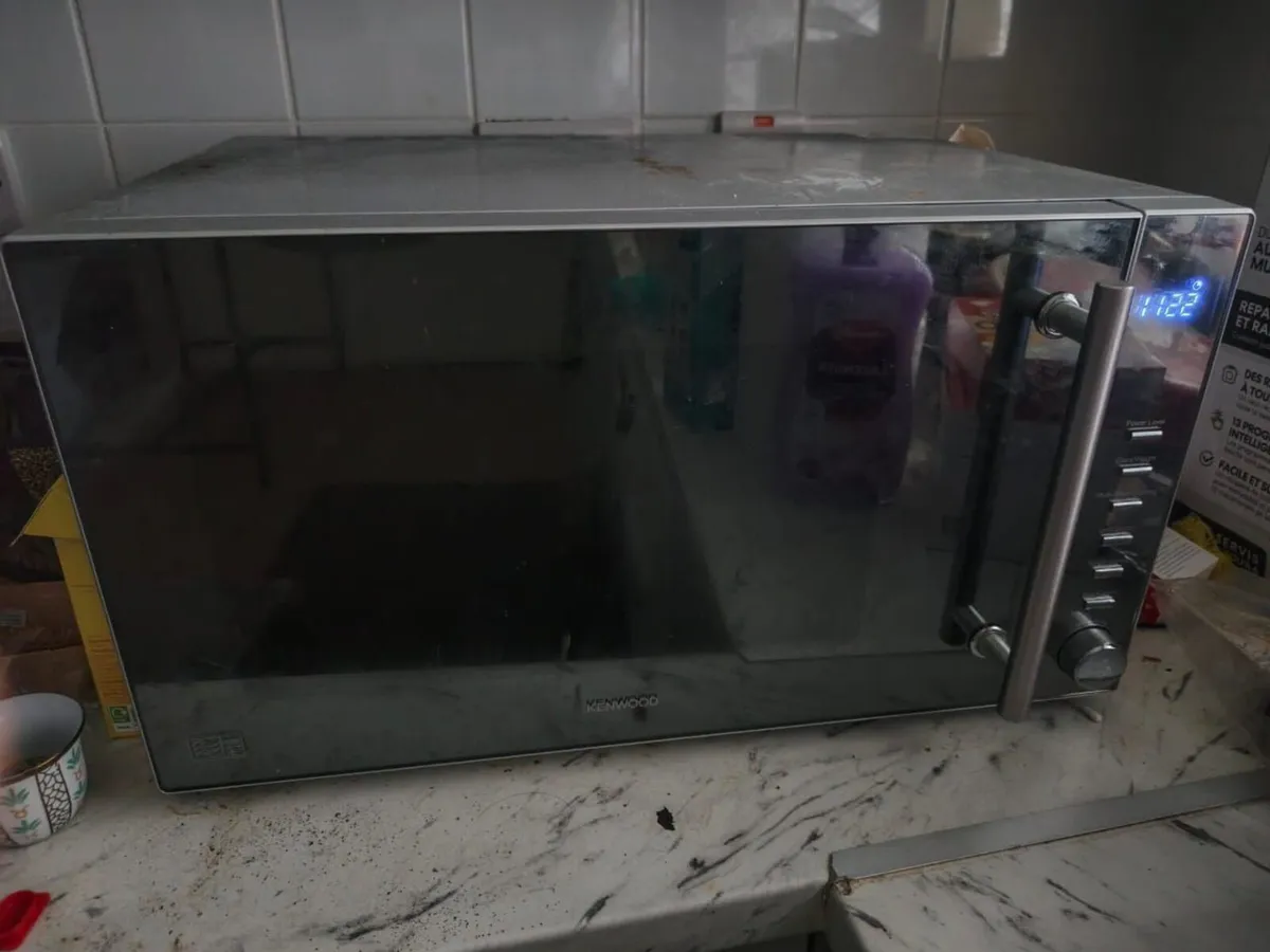 Samsung Fridge & Washer, Beko Oven/Hob, Microwave - Image 2