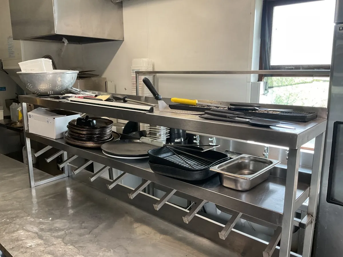 Unreserved Auction Of Bochelli's Restaurant - Image 4