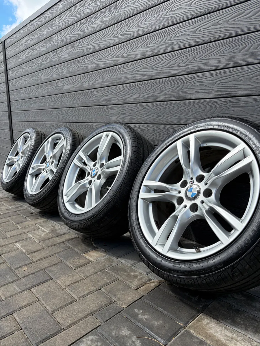 18” GENUINE BMW F30-F10 ALLOY WHEELS & TYRES - Image 1