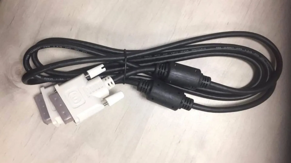 New J0004a cable monitor screen connector cable DV
