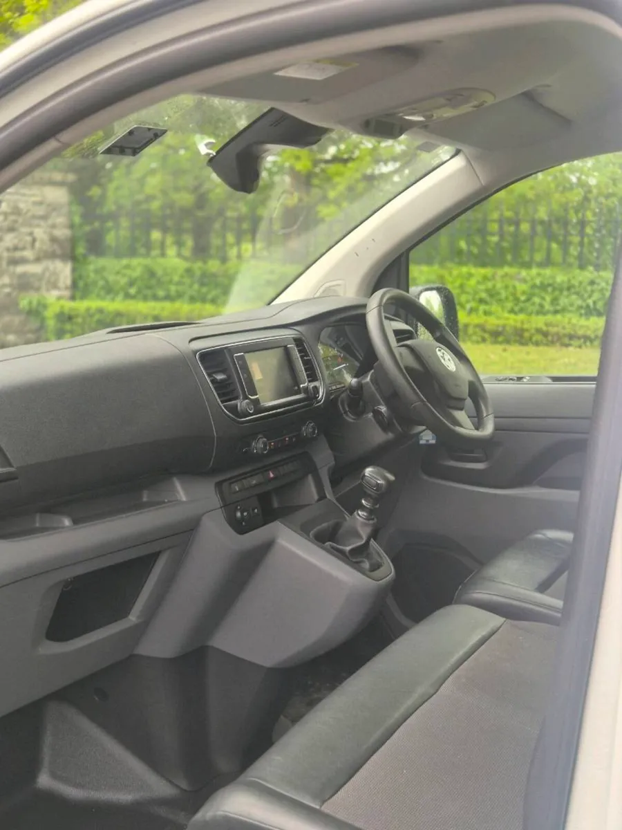 Vauxhall  vivaro - Image 4