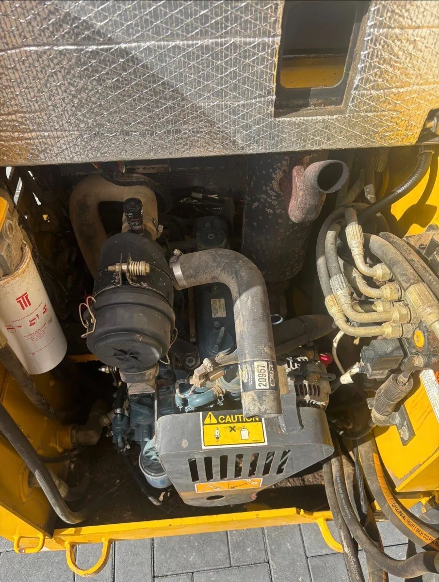 Skid steer - Image 4