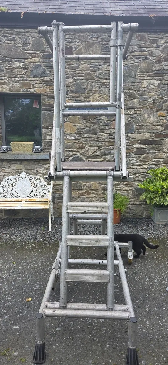 Tower scaffolding - Image 2