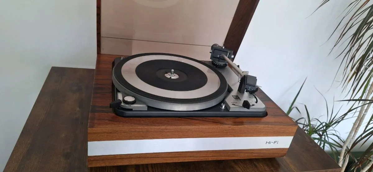 Dual 1019 Turntable (Serviced) - Image 2