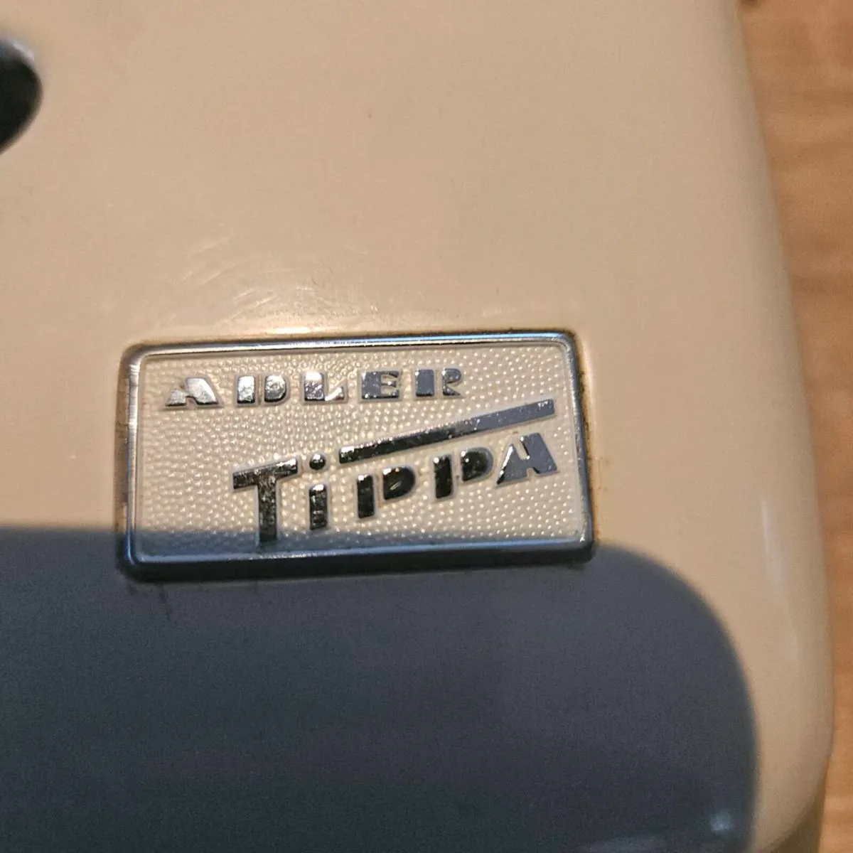 Adler tippa typewriter - Image 3