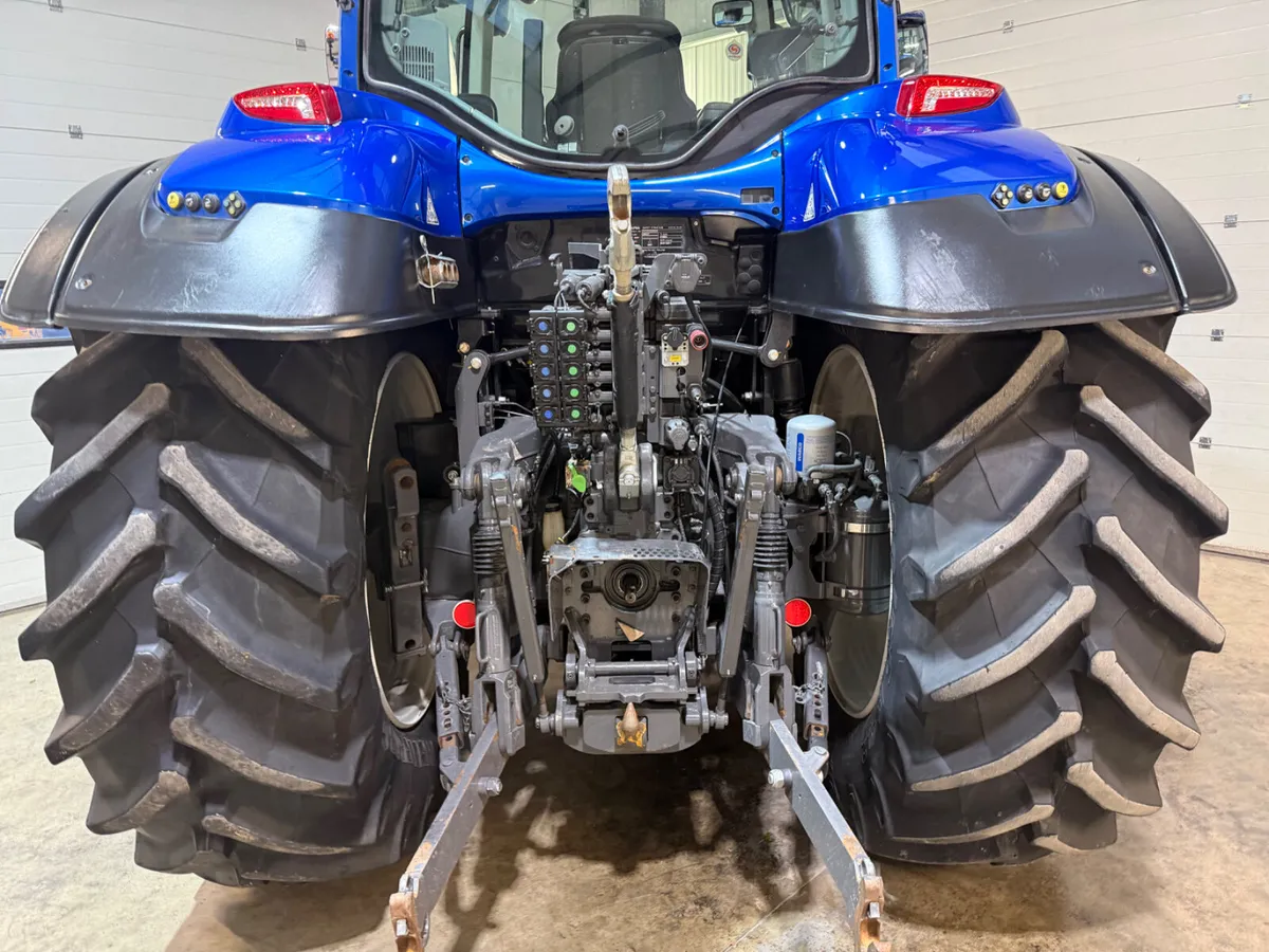 Valtra T194 ***Only 1900 hours!! As new!!*** - Image 4