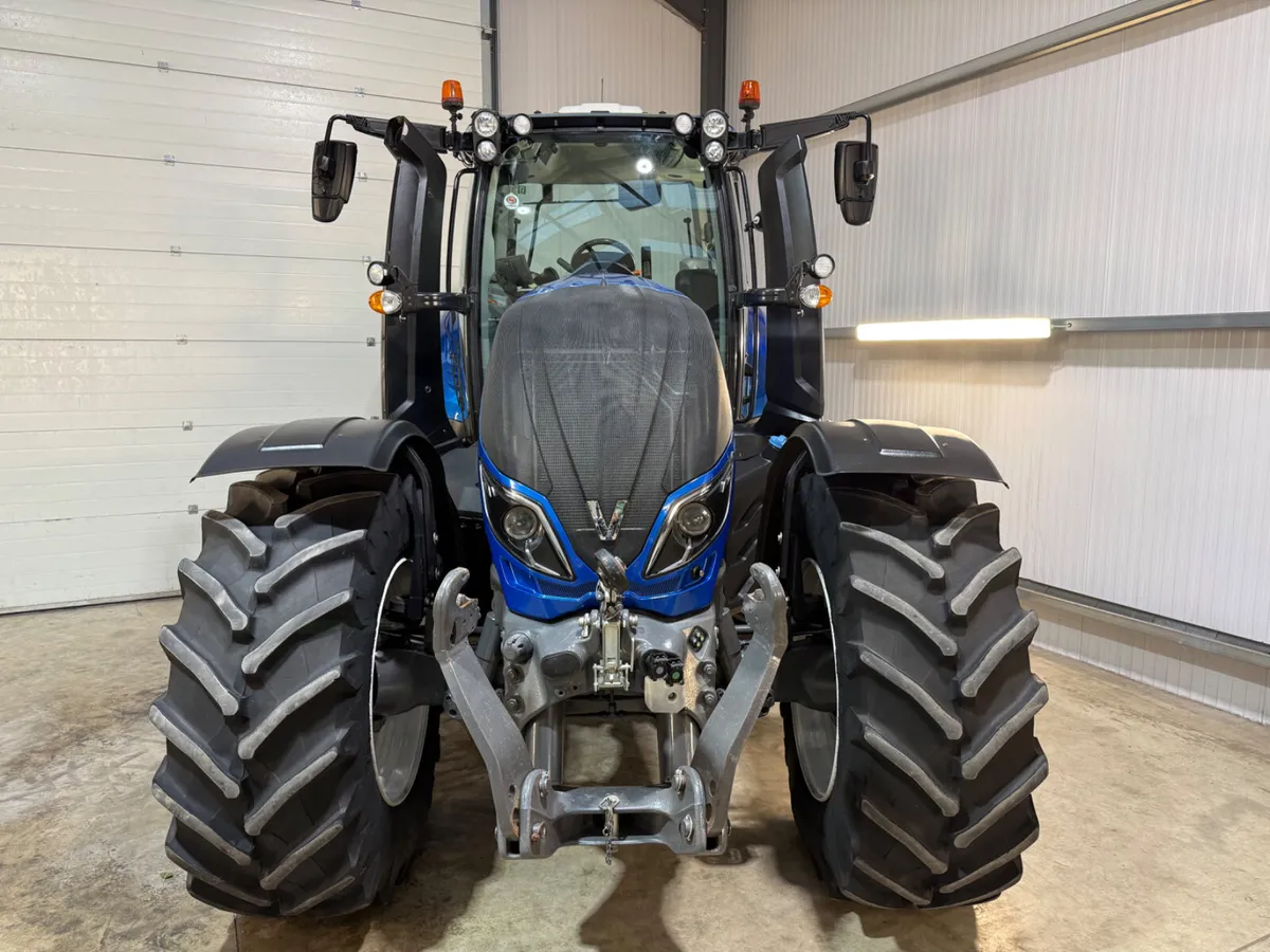 Valtra T194 ***Only 1900 hours!! As new!!*** - Image 3