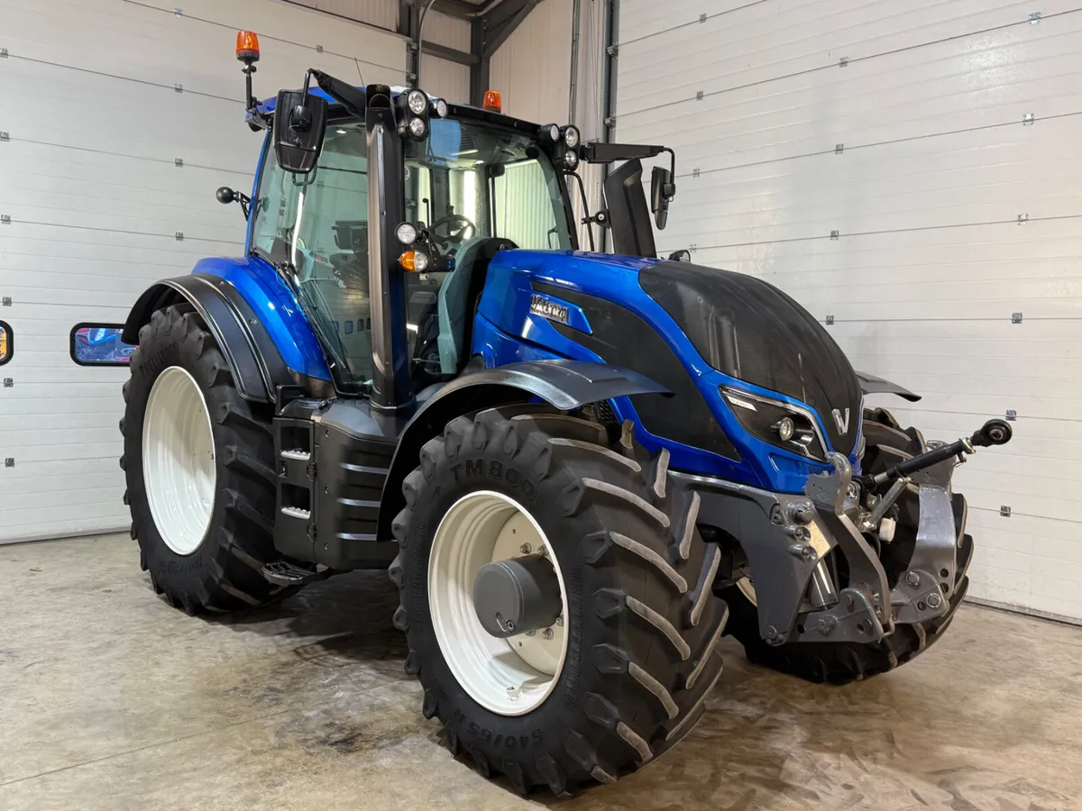 Valtra T194 ***Only 1900 hours!! As new!!*** - Image 2