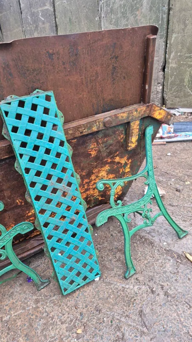 Iron cast garden bench sides - Image 3