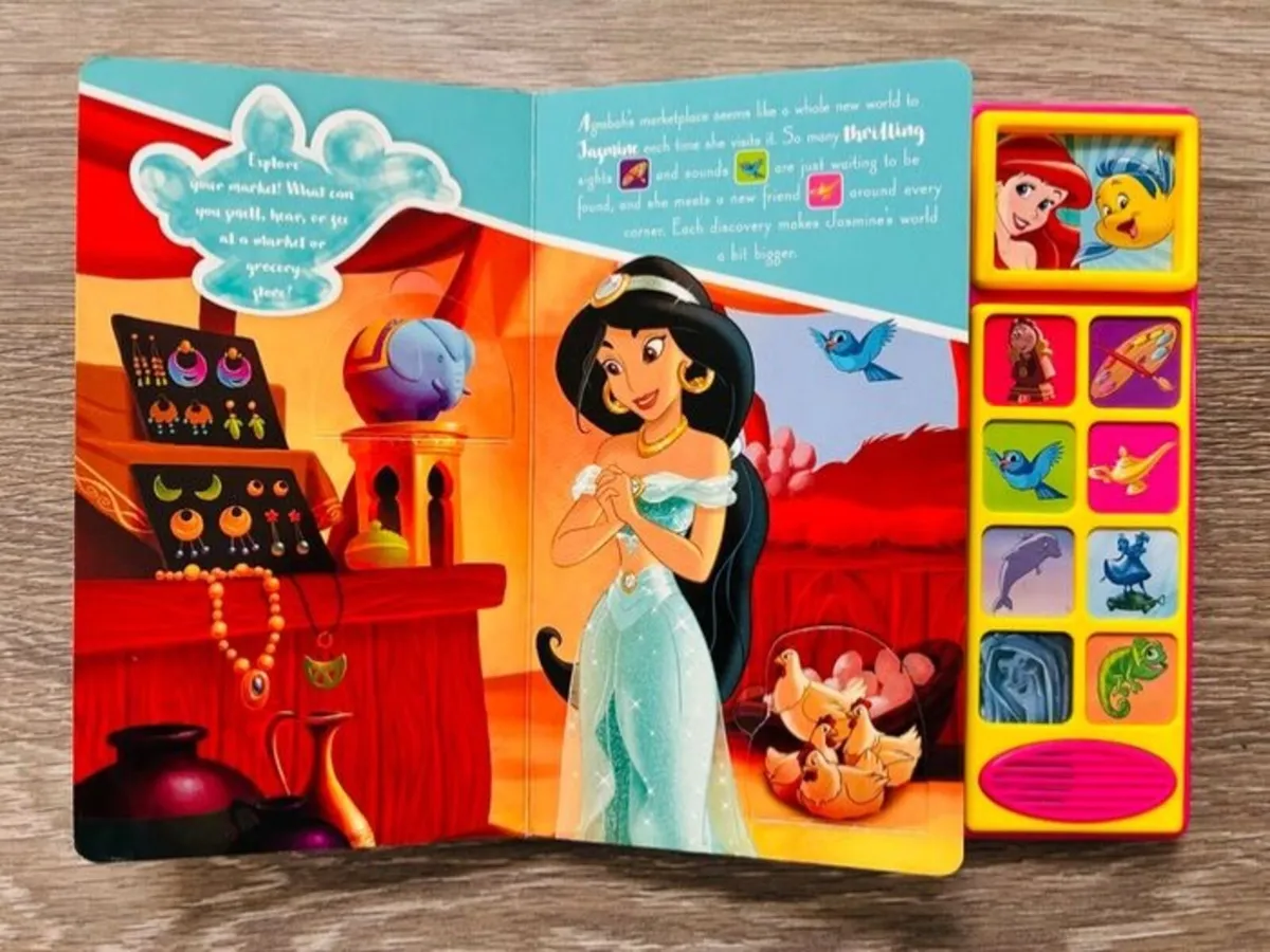 Disney Princess Lift-a-Flap Sound Book & FREE Barb - Image 3