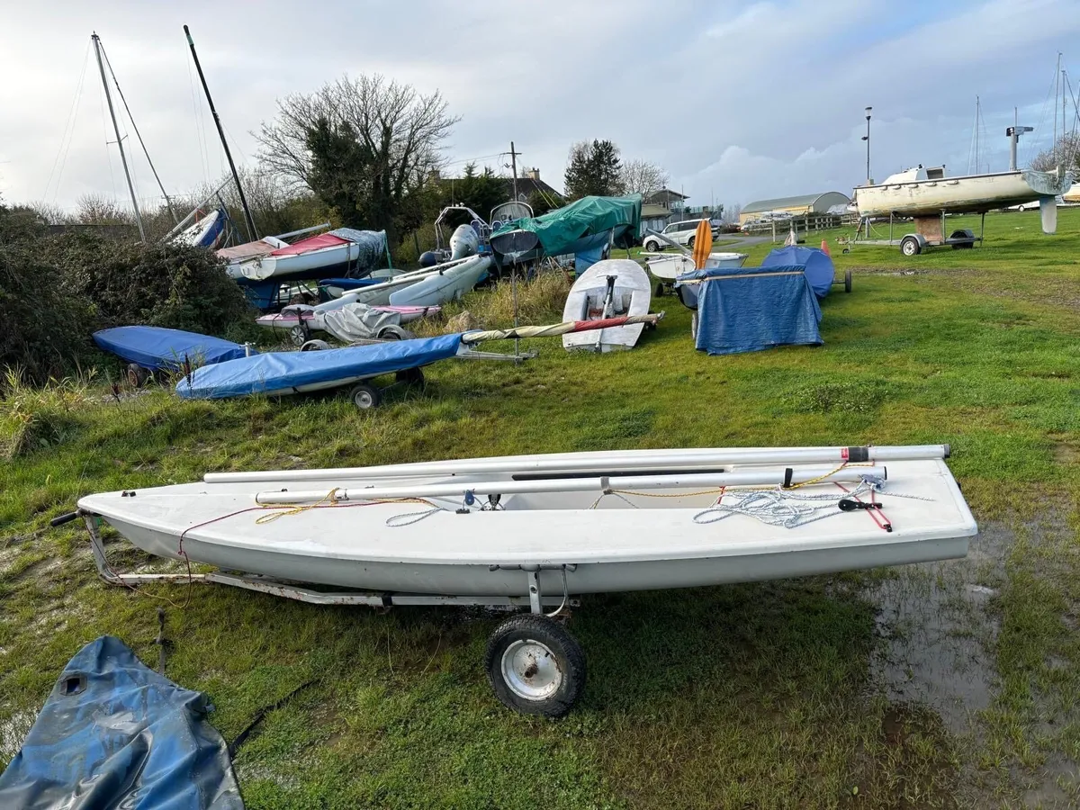 Laser Dingy Sailing Boat - Image 4