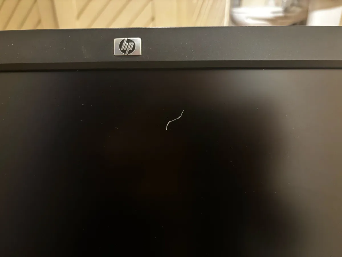 HP LP3065 30" 2k monitor - Image 3