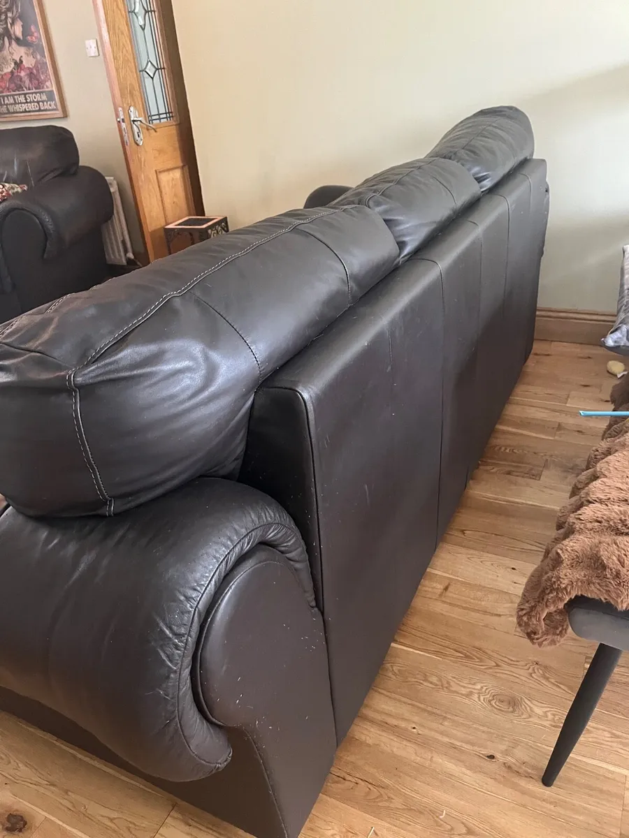 Dark brown Leather sofa - Image 4