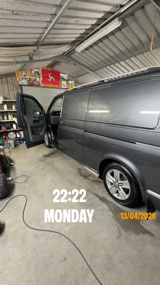 2020 Vw transporter - Image 2