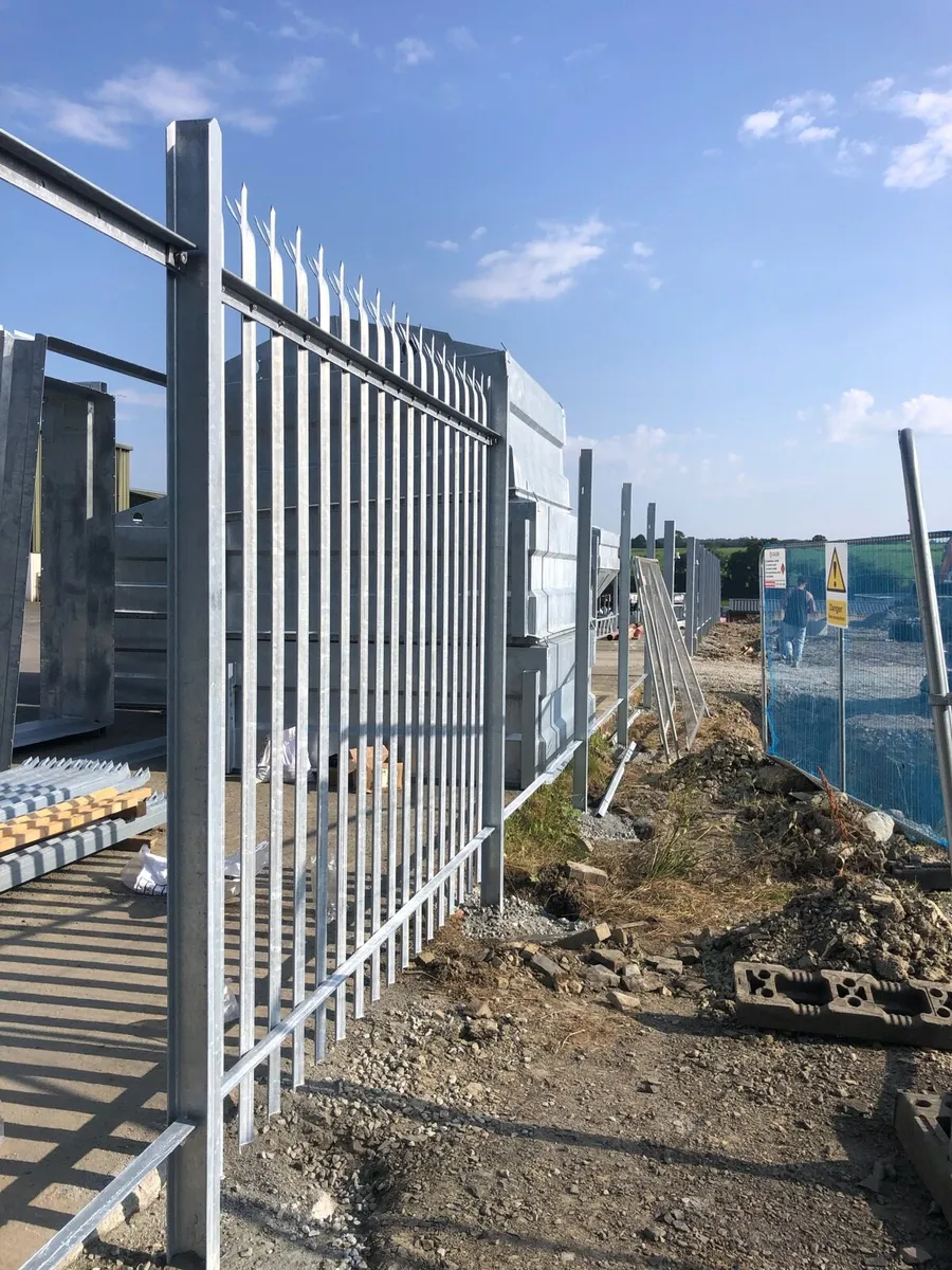 Palisade fence panels, gate - Image 2