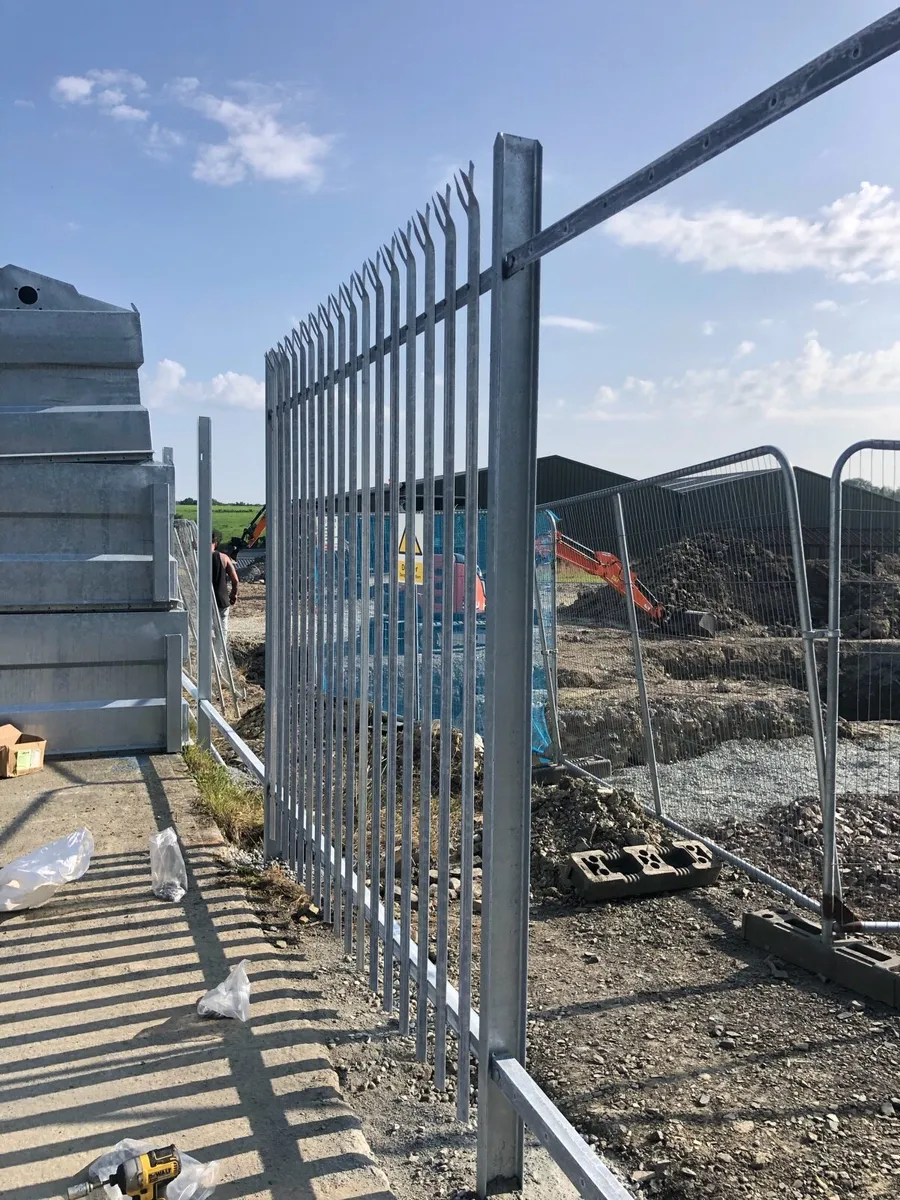 Palisade fence panels, gate - Image 3