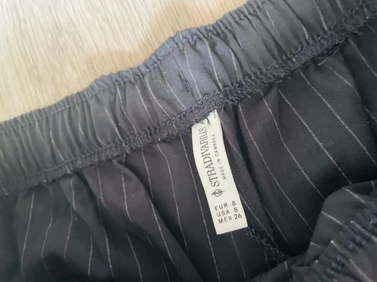 Stradivarius women's wide-leg pinstripe trousers - Image 3