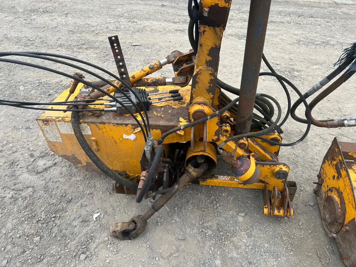 Bomford B467 Hedgecutter - Image 3