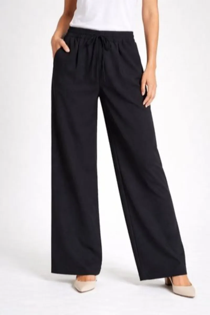 Stradivarius women's wide-leg trousers: Size 36 - Image 1