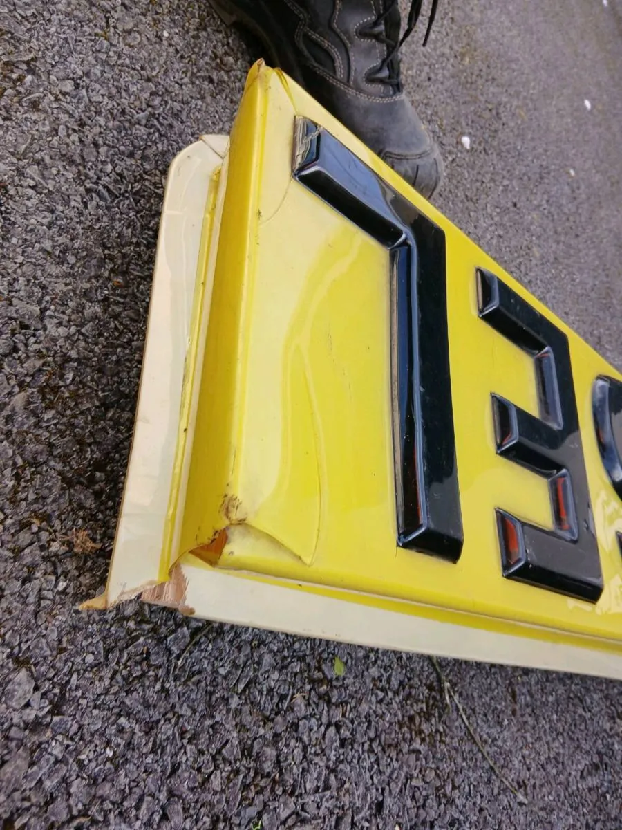Old plastic diesel sign - Image 2