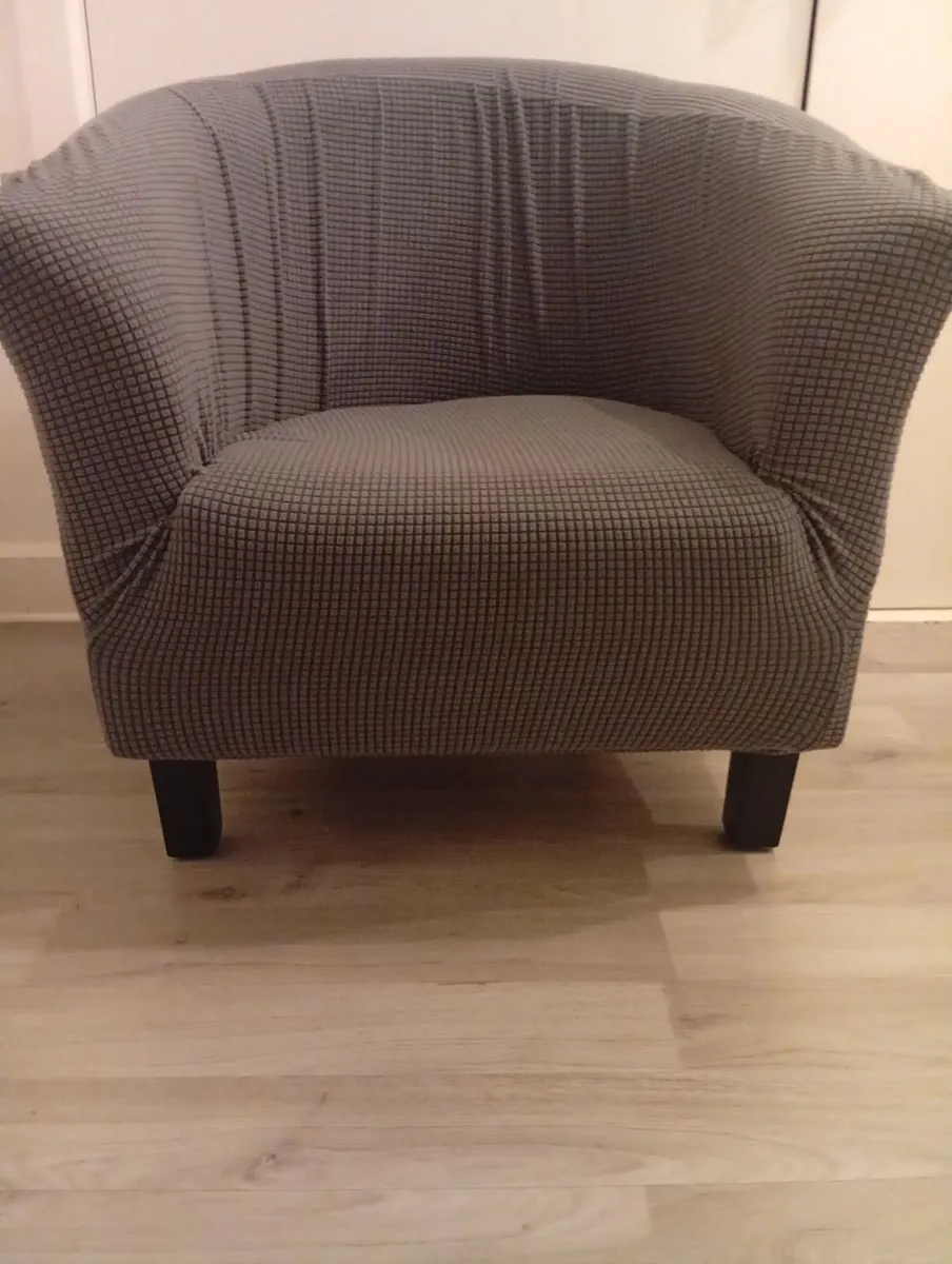 Comfortable Leather Tub Club Armchair - Image 2