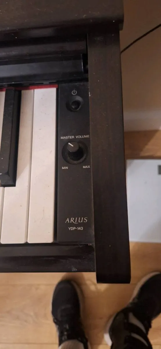 Yamaha arius electric piano - Image 2
