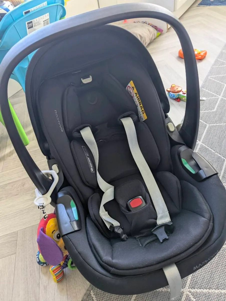 Baby car seat Maxi Cosi pebble 360 pro with base - Image 2