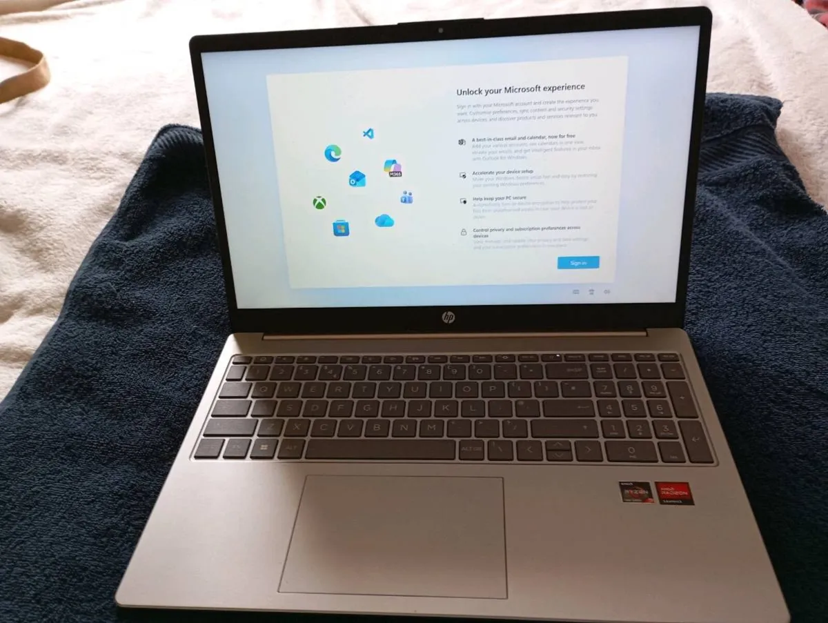 Hp laptop - Image 1