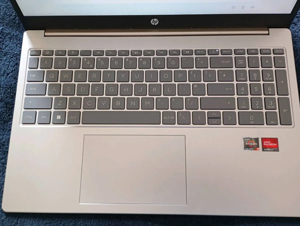 Hp laptop - Image 3