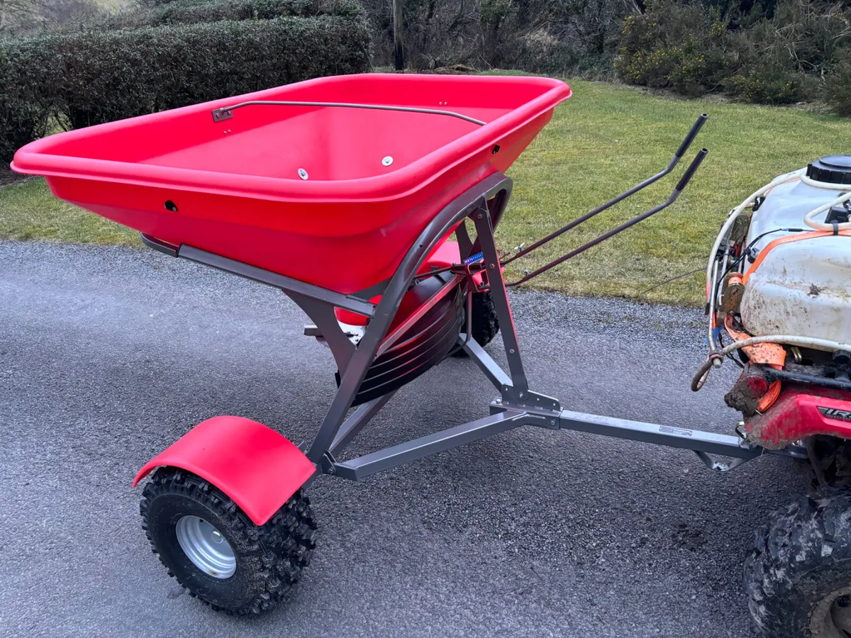 New Walco Feriliser Spreader - Image 2