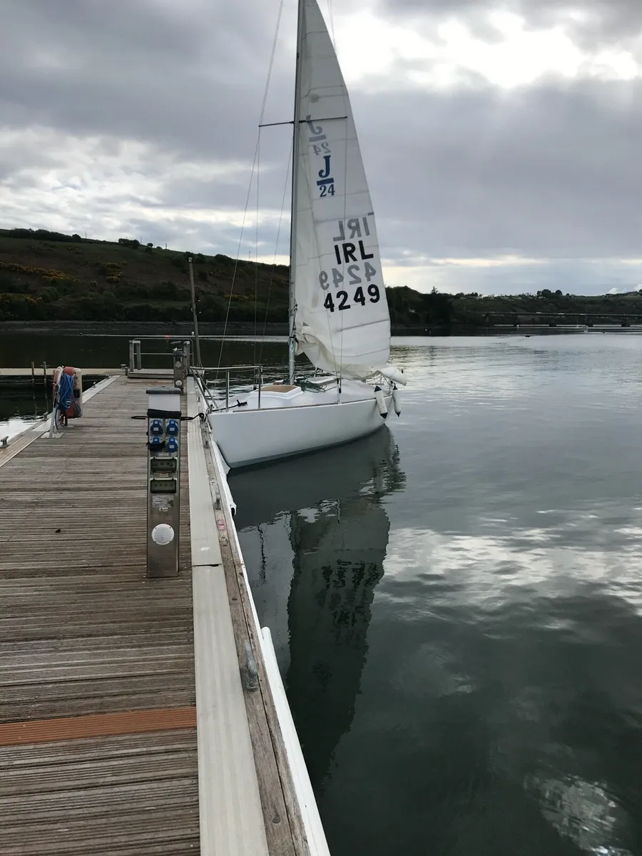J24 Sailing Boat - Image 2