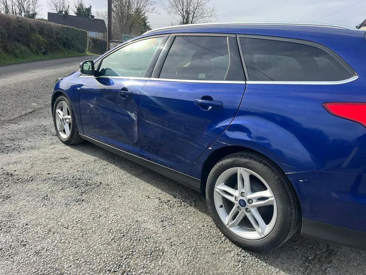 2015 ford focus - Image 4