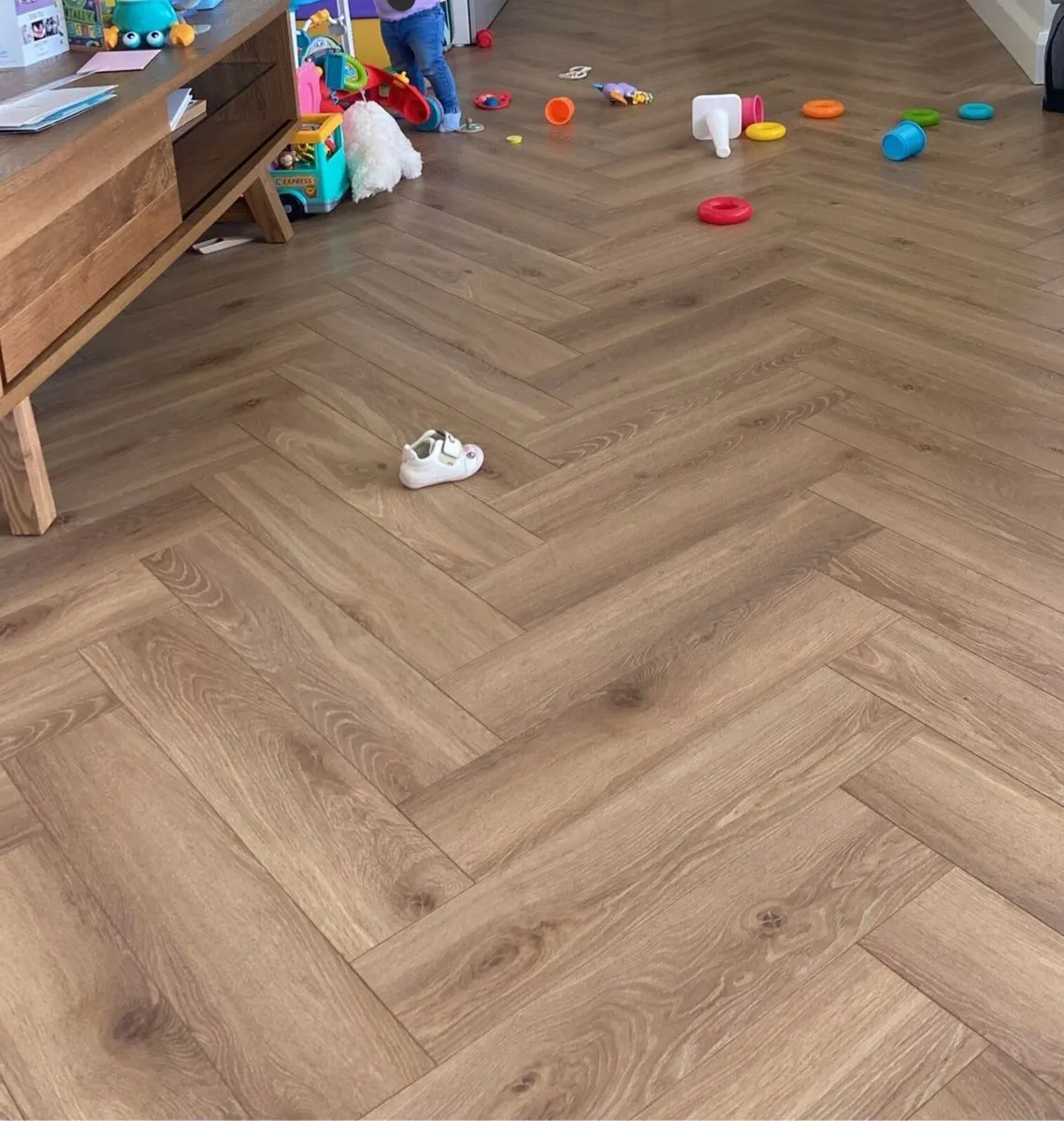 Alicante Herringbone laminate flooring - Image 2