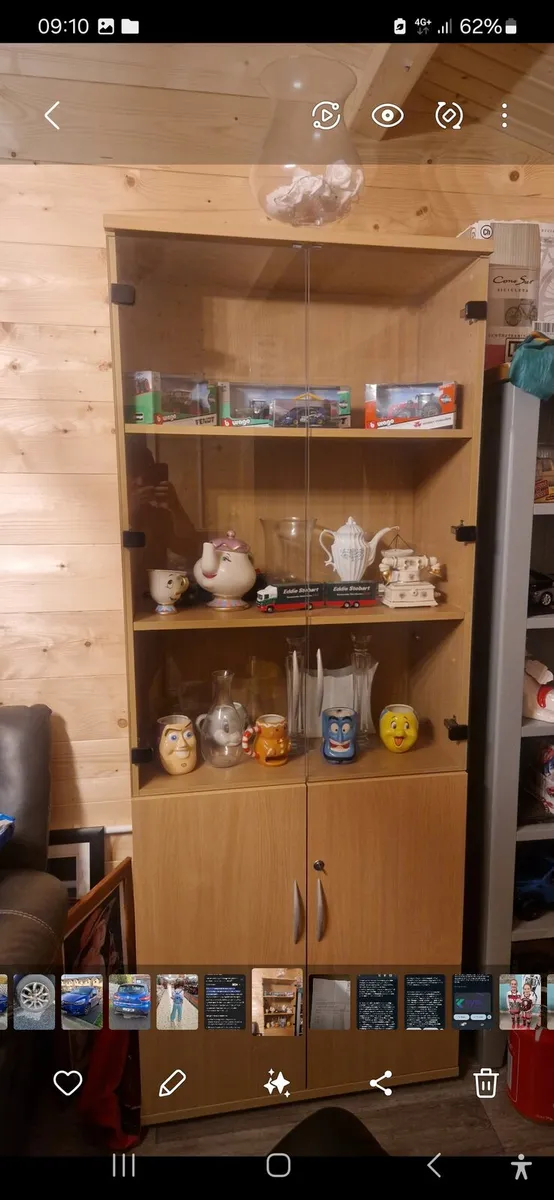 Display cabinet