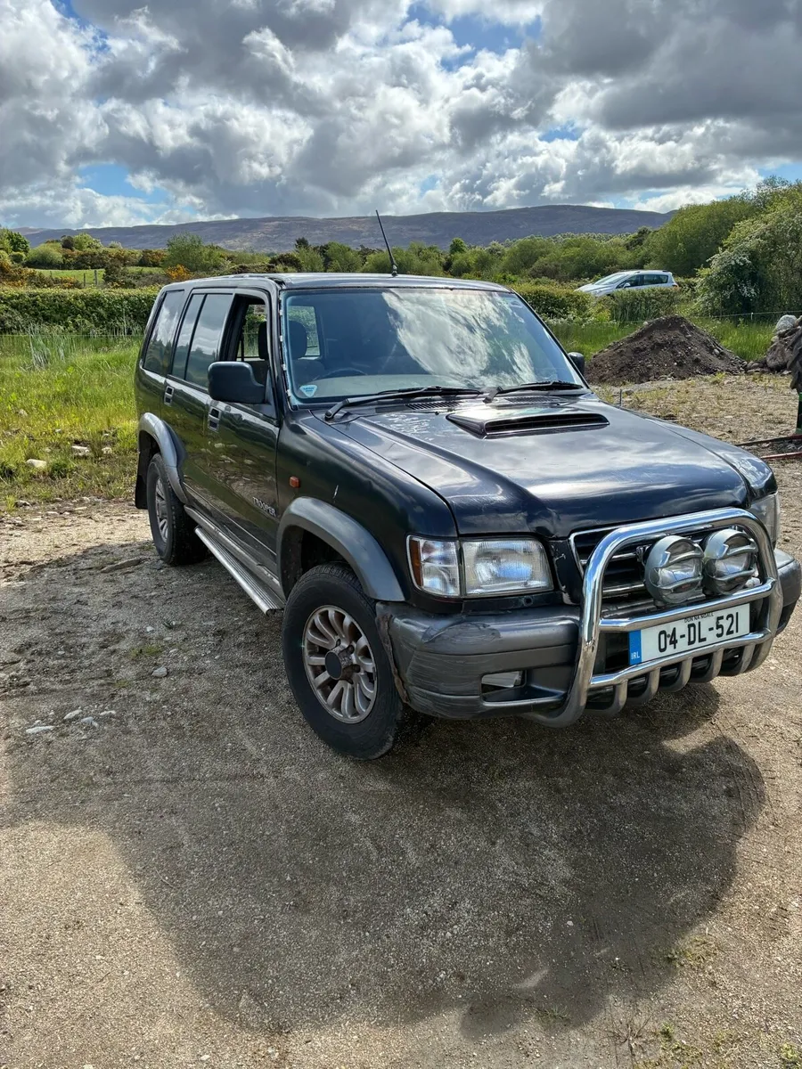 Isuzu Trooper 3.1 - Image 1