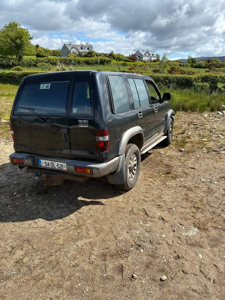 Isuzu Trooper 3.1 - Image 4