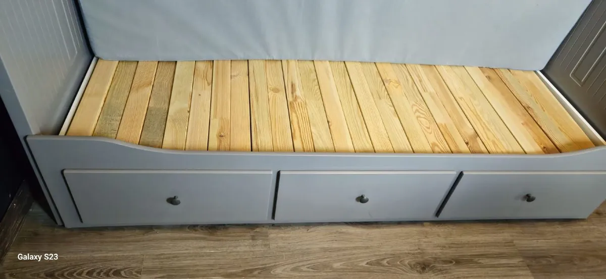 Ikea pull out bed with mattress - Image 1