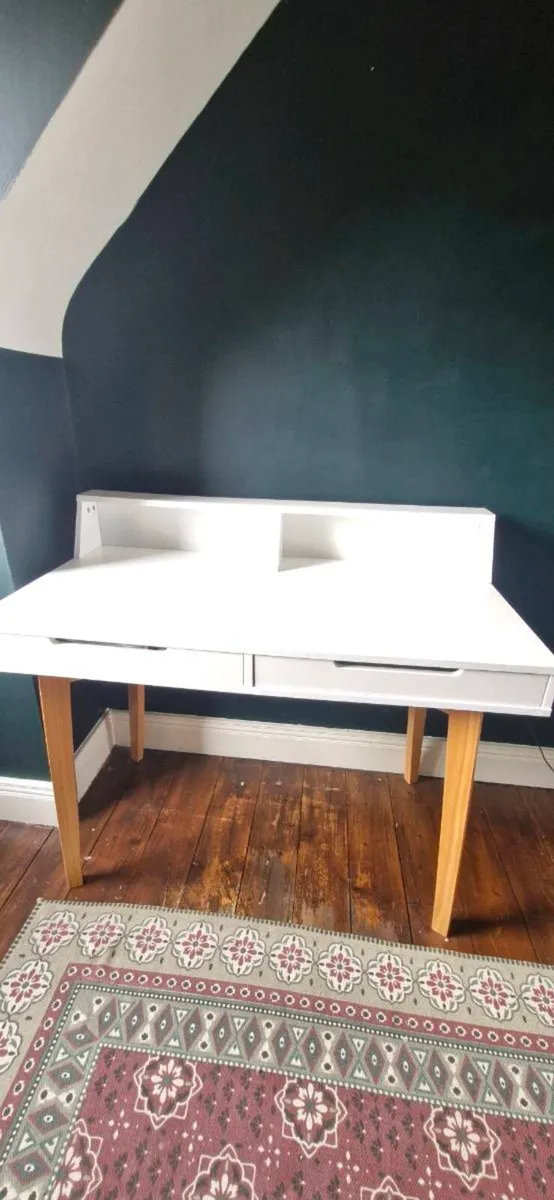 Work Desk - Image 1