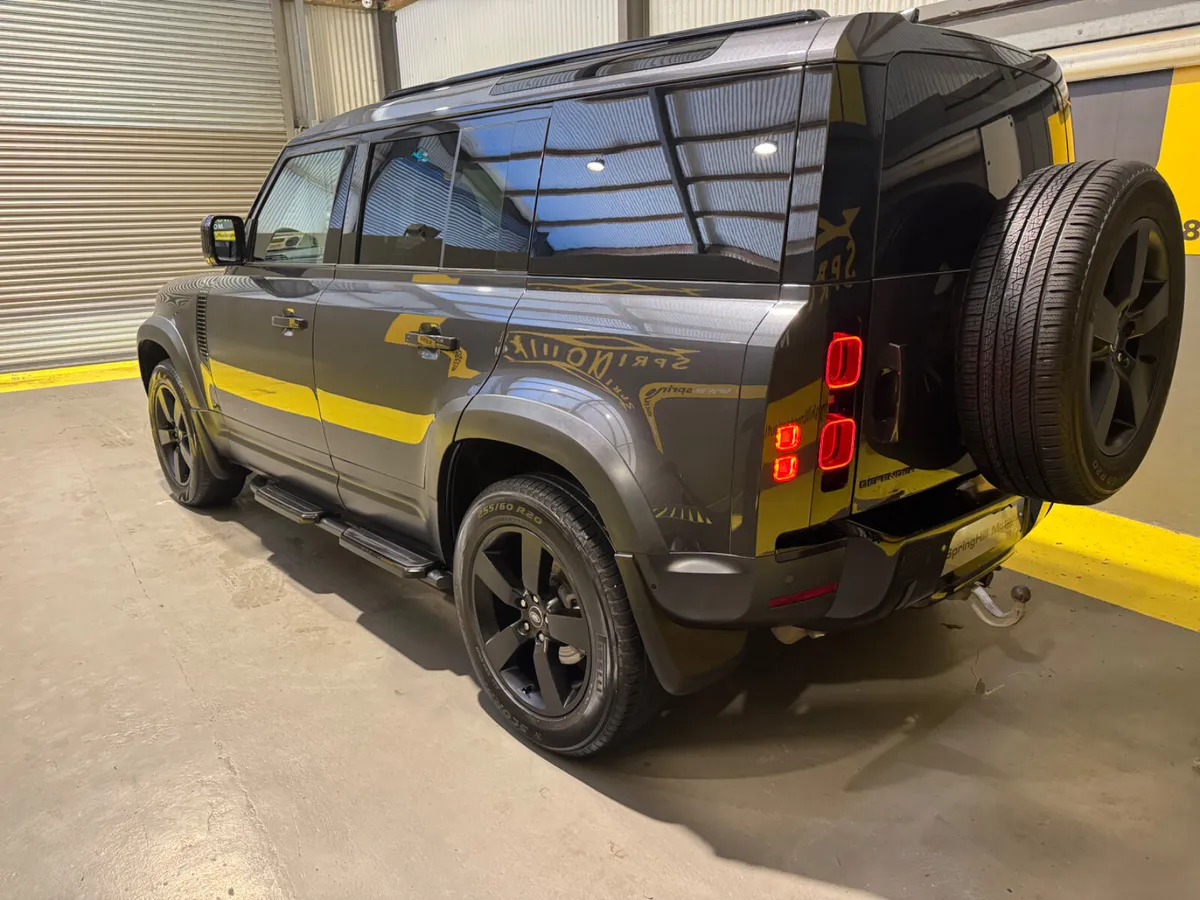 2021 Land Rover Defender 3.0L 6 Seater + VAT - Image 3