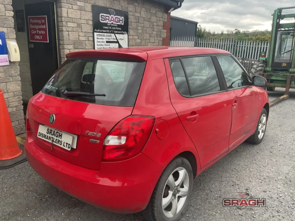 2012 SKODA FABIA - Image 4