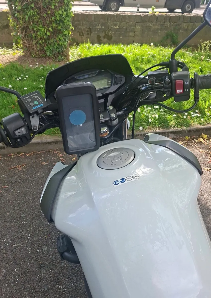 Excellent condition - Image 2