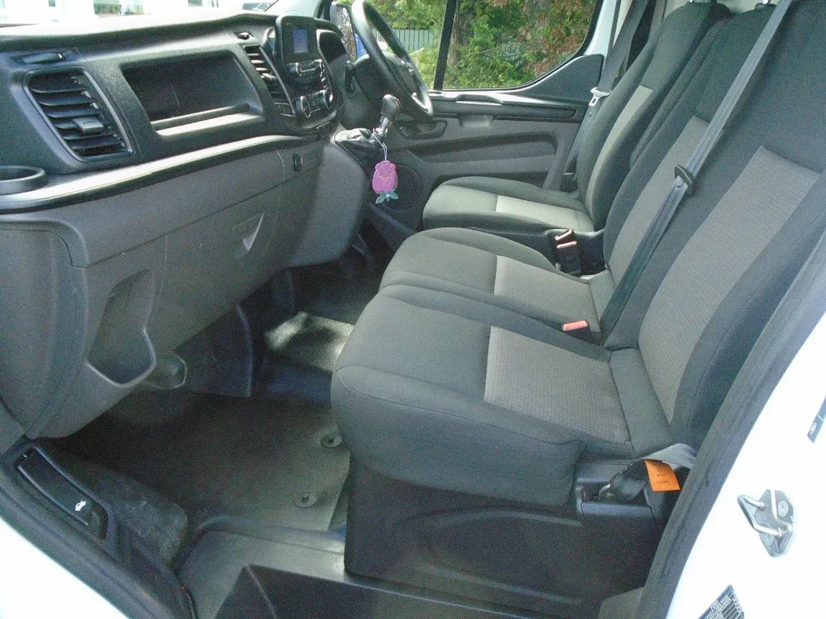 2021 Ford Transit Custom SWB FR 130HP - Image 4