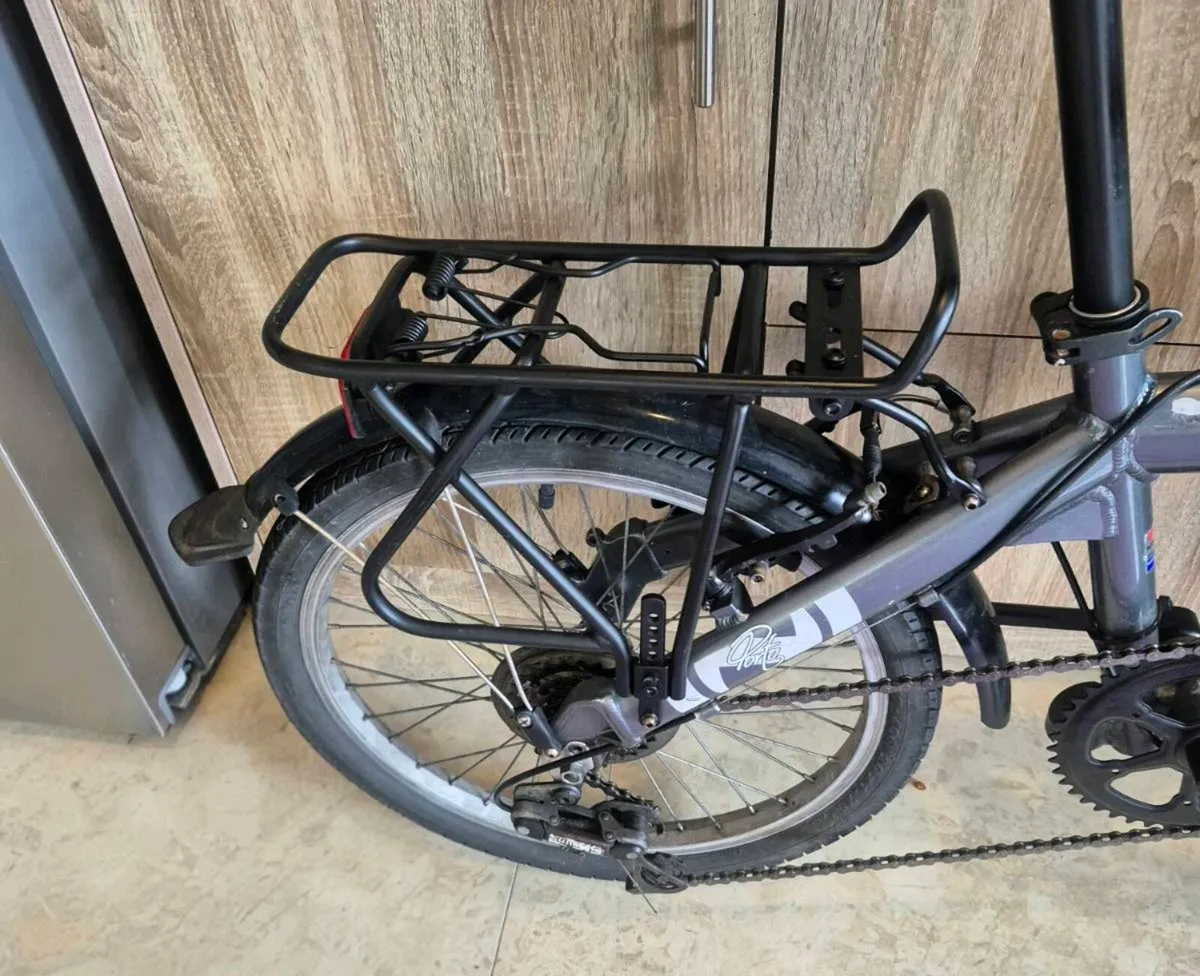 ADULTS FOLDING BICYCLE. MINT CONDITION, CAREFULLY - Image 3