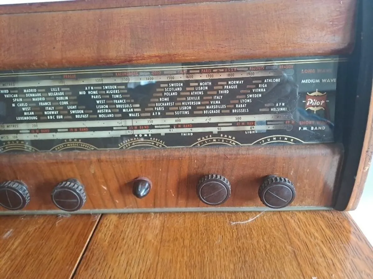 Pilot Valve Radio - Image 3