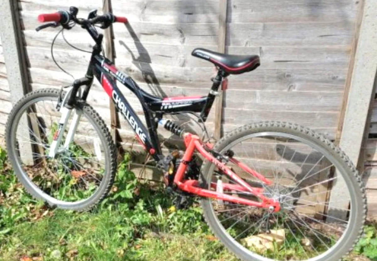 ADULTS CHALLENGE ORBIT MOUNTAIN BIKE 20INCH FRAME/ - Image 1